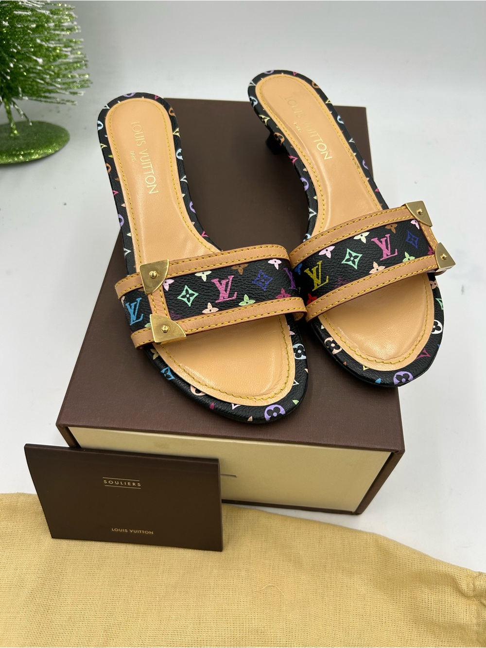 Women's Louis Vuitton monogram slide kitten heels size 39.5 made in Italy